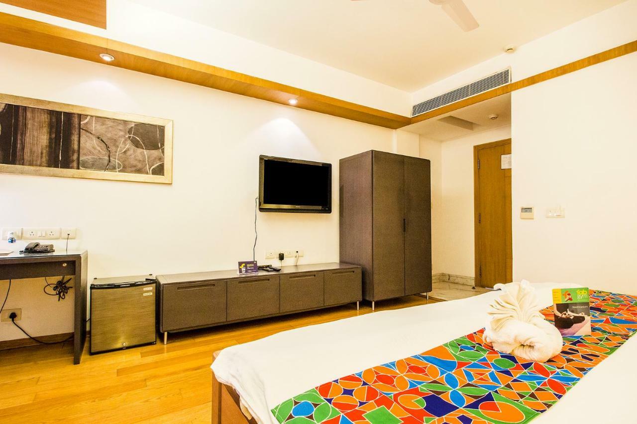 Fabhotel Raj Darbar Gurgaon Exterior foto