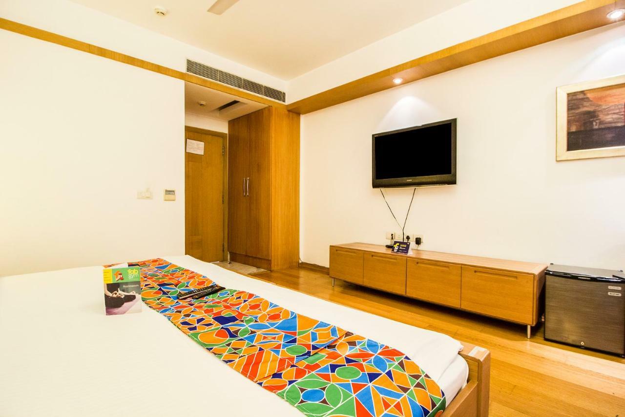 Fabhotel Raj Darbar Gurgaon Exterior foto