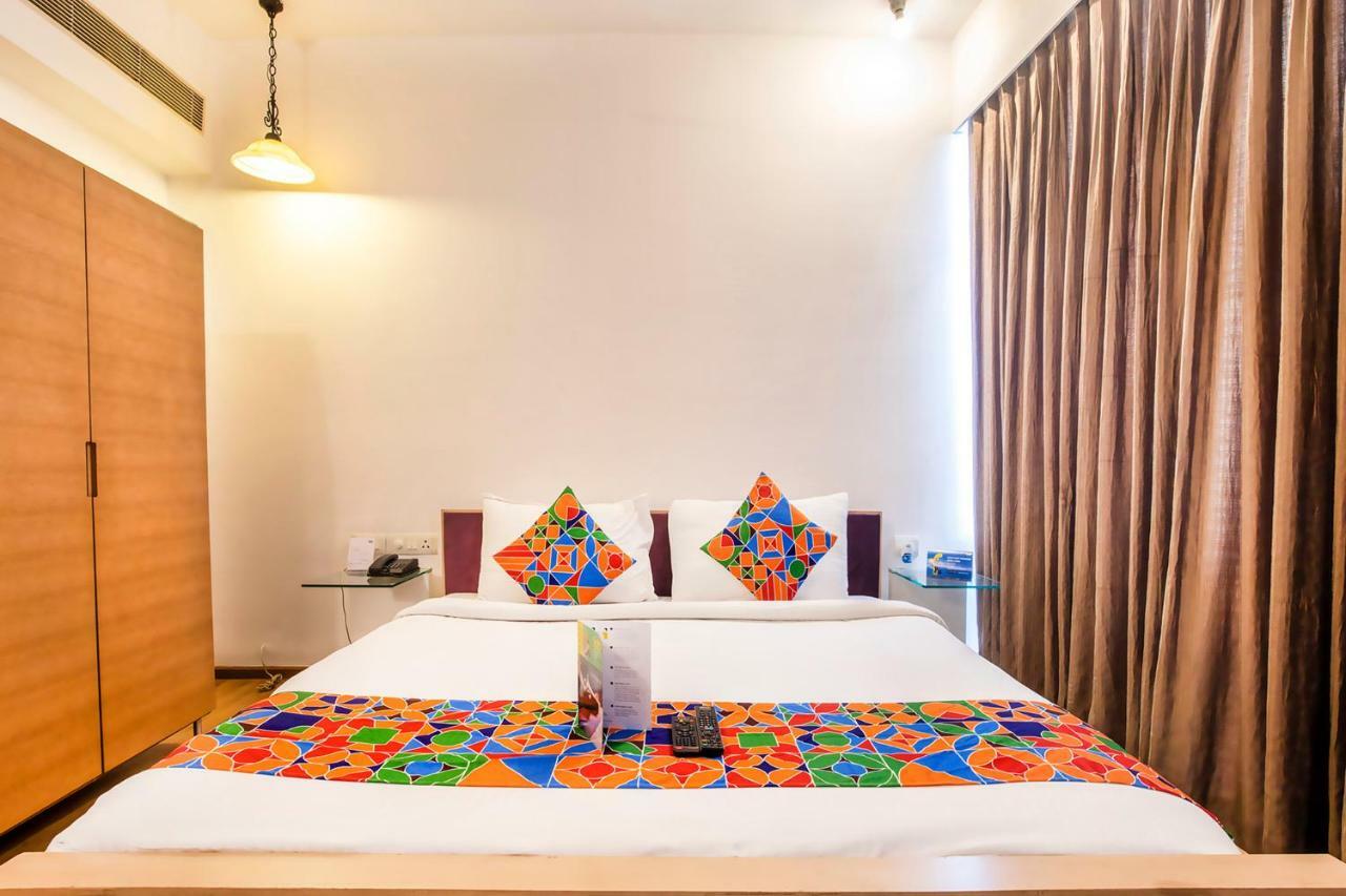 Fabhotel Raj Darbar Gurgaon Exterior foto